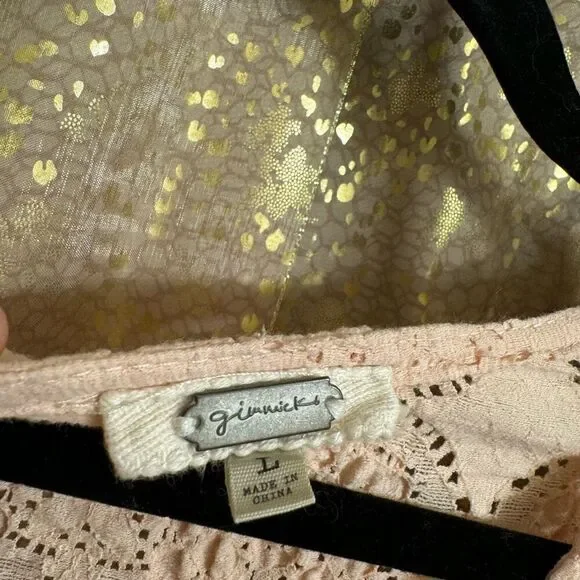 Gimmicks by BKE Light Peach Eyelet Smocked Stretch Henley Large‎ - Picture 4 of 11